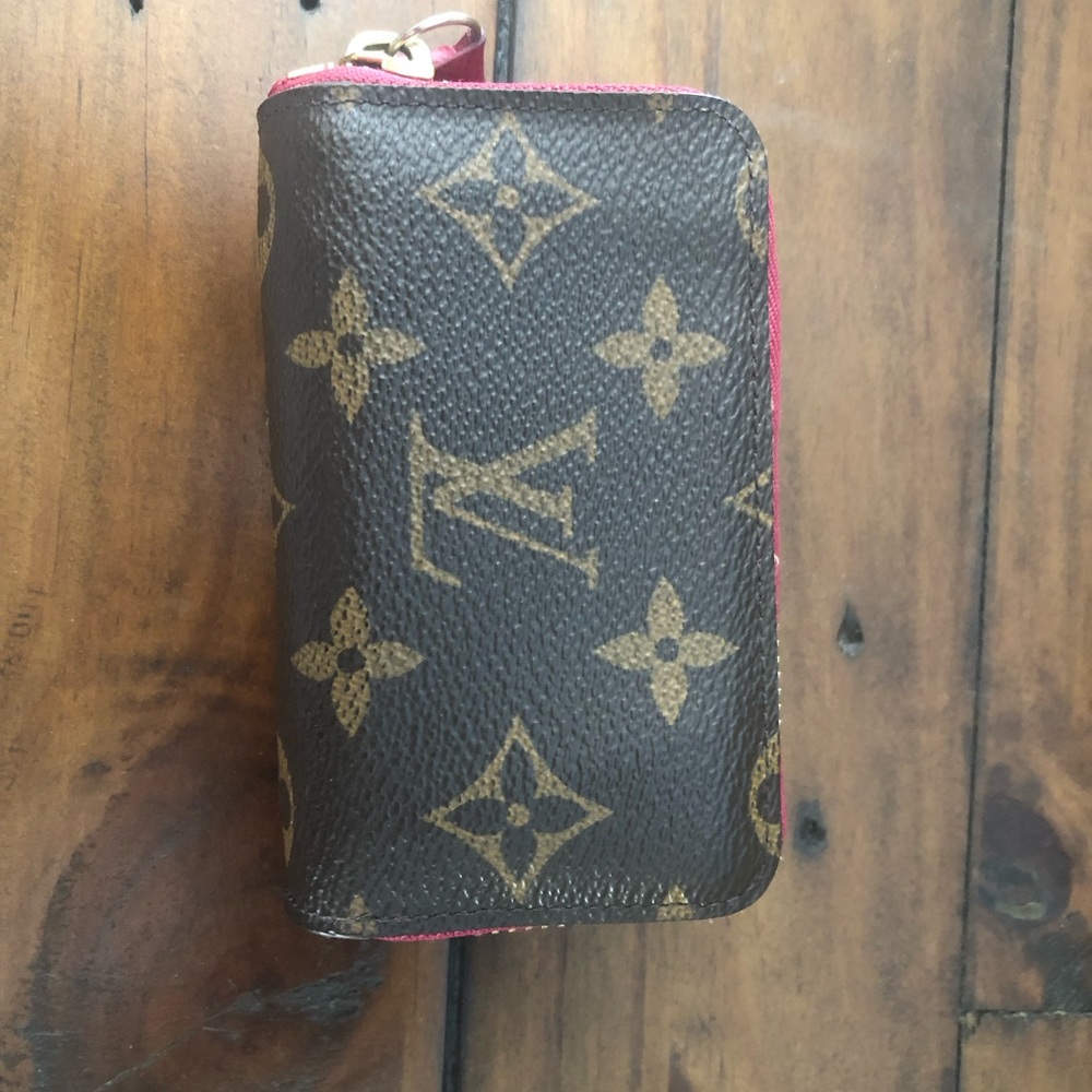 Louis Vuitton zippy multicartes